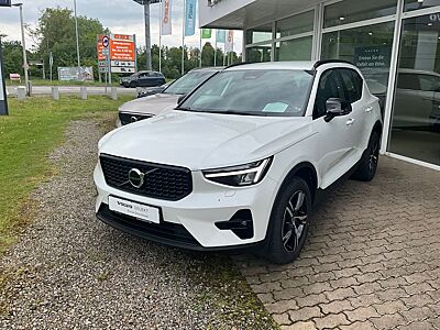 Volvo XC40 B4 AWD Plus Dark AWD