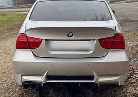 BMW 318i -