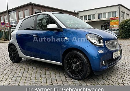 Smart ForFour Edition Leder Navi Panorama * 50 TKM *