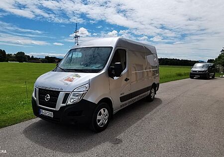 Nissan NV400