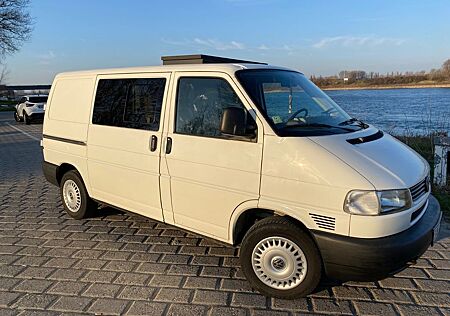 VW T4 Volkswagen (2.5 TDI/102 PS) Camper/Transporter, TÜV Neu!
