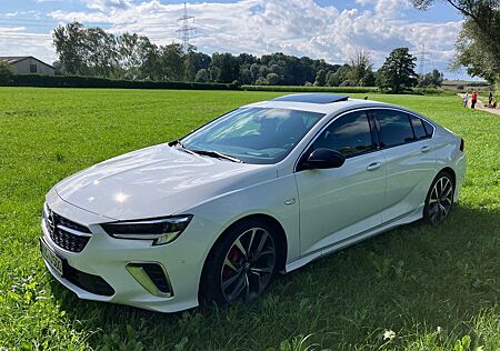 Opel Insignia Traum GSI Auto 4x4+ Recaro+ HeadUp+SDac