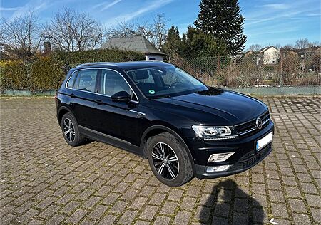 VW Tiguan Volkswagen 2.0 TDI SCR DSG 4MOTION Comfortline C...