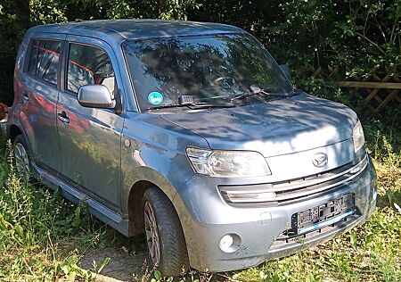Daihatsu Materia 1.5 -Geplfegt mit TÜV, fährt einwandfrei