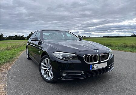 BMW 520d xDrive A Luxury Line | Top Gepflegt | Leder