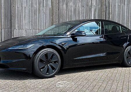 Tesla Model 3 RWD HIGHLAND - SOLID BLACK