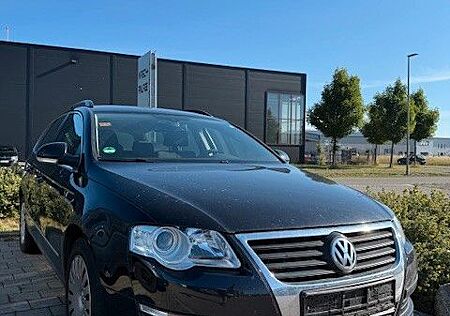 VW Passat Variant Volkswagen 1.6 FSI Comfortline Variant