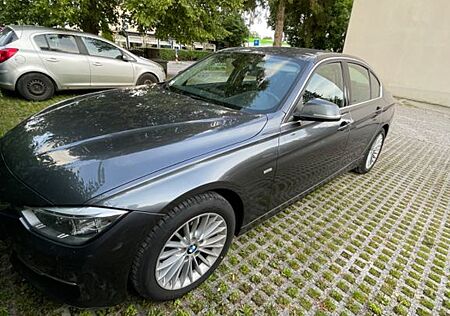 BMW 320d Luxury Line