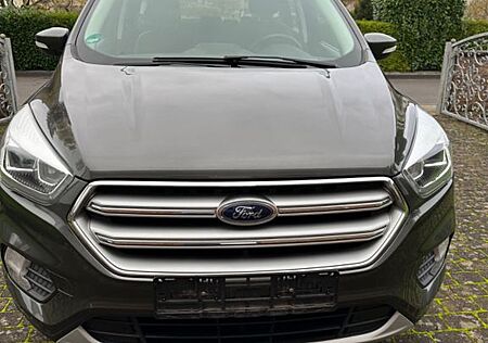 Ford Kuga 1,5 EcoBoost 4x2 110kW Titanium Titanium