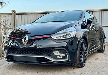 Renault Clio RS Trophy TCe 220 EDC RS Trophy