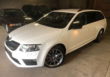 Skoda Octavia Combi RS 2.0 TSI*DSG*CANTON*AHK*DAB*LEDE