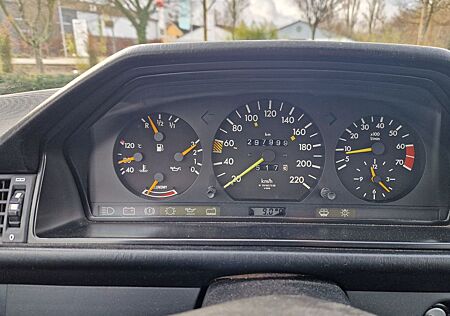 Mercedes-Benz 230 W124