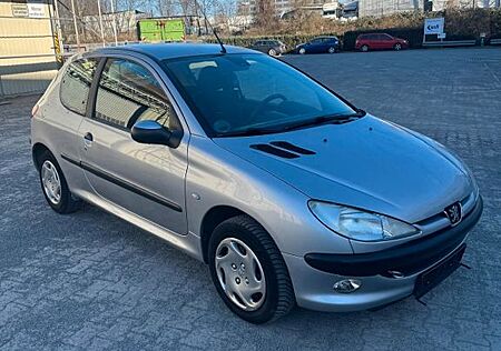 Peugeot 206 mit TÜV/Automatik/wenig km