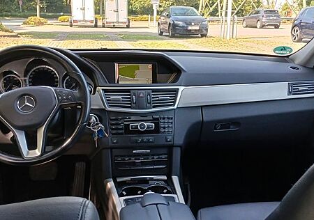 Mercedes-Benz E 220 CDI T BlueEFFICIENCY AVANTGARDE AVANTGARDE