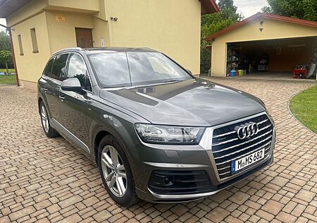 Audi Q7 3.0 TDI quattro tiptronic -
