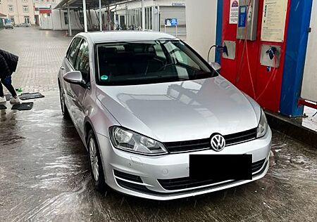VW Golf Volkswagen 1.2 TSI Top-Zustand, Langstreckenfahrzeug