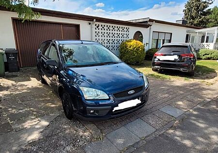 Ford Focus 1.6 Ambiente "TÜV 10/2026"