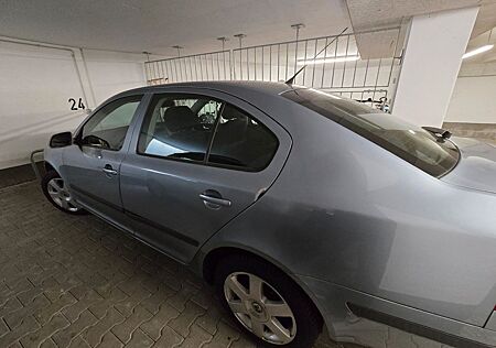 Skoda Octavia 1.6 Ambiente Ambiente