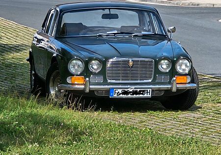 Jaguar XJ6 Serie 1 - 1970 British Racing Green