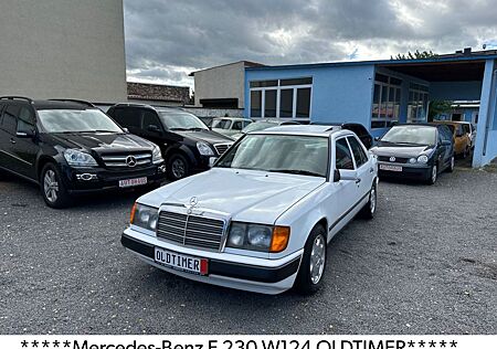 Mercedes-Benz E 230 *H-KENNZEICHEN*AUTOMATIK*TŨV 02/2027