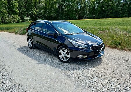 Kia Cee'd Sportswagon 1.6 GDI Dream Team Edition...