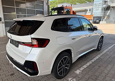 BMW X1 gebraucht kaufen BMW X1 sDrive18i Steptronic -M Sport