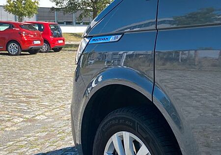 VW T6 Multivan Volkswagen Multivan T6.1 Kurz Family
