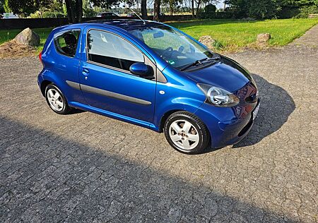 Toyota Aygo (X) Aygo AYGO Blue*HU/AU neu*Klimaanlage*