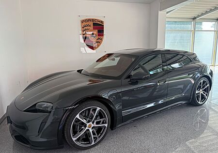 Porsche Taycan Cross Tur Turbo S - NP 222 - Po Approved