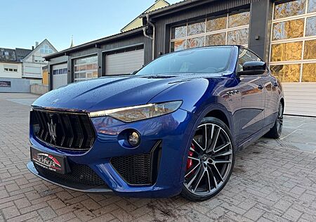 Maserati Levante Trofeo Q4 3.8 V8 Alcantara ACC Sitzheiz.