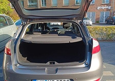 Renault Megane Dynamique 1.6 16V 110 Dynamique