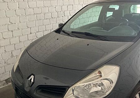Renault Clio Authentique 1.2 16V 55kW Authentique