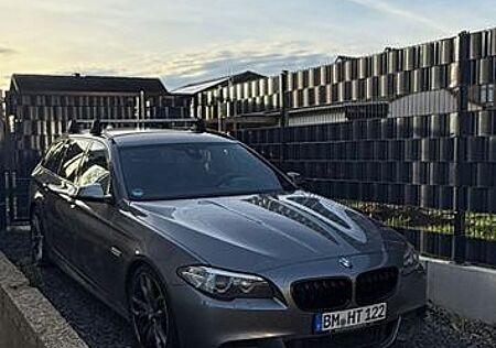 BMW M550 d xDrive/Leder/HeadUp/Ahk/StHz/4xSi-Hz/Voll