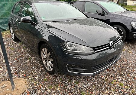 VW Golf Volkswagen VII Lim. Highline ACC Keyless AHK