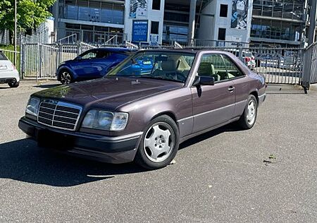 Mercedes-Benz CE 300 Coupé Oldtimer