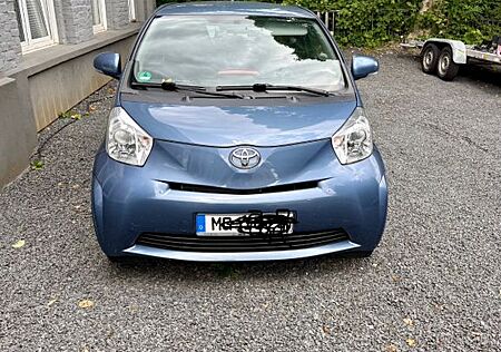 Toyota iQ + 1,0-l-VVT-i Multidrive +