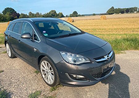 Opel Astra 1.6 TurboSportsTourerExklusivXenonAHK OPC