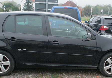 VW Golf Volkswagen V Lim. 1,6 United