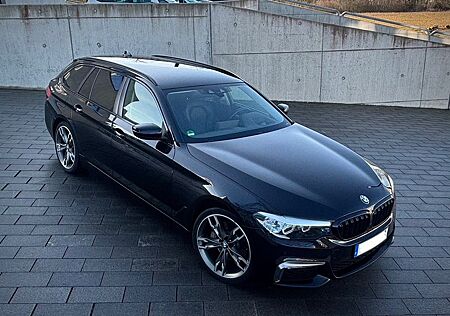 BMW 530d xDrive Touring A - AHK HUD Aut. Leder Navi