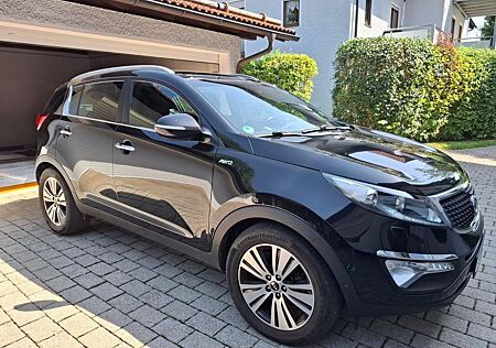 Kia Sportage 2.0 CRDi AWD Automatik Panorama Xenon