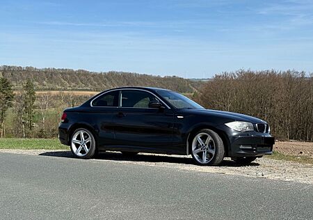 BMW 123d Coupé - | | 204 PS | 8-fach Bereift