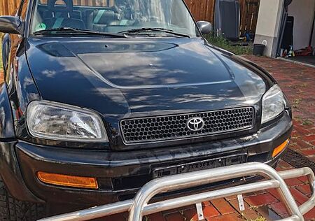 Toyota RAV 4 breitbau alles eingetragen tüv neu 55000km