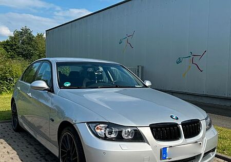 BMW 320 ( e90 ) Diesel