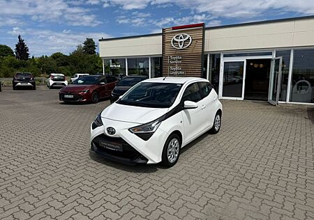 Toyota Aygo (X) -business