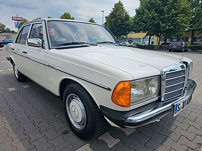 Mercedes-Benz 230E Oldtimer im Top-Zustand H-Kennzeichen