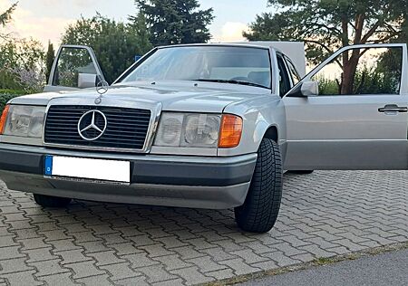 Mercedes-Benz E 260