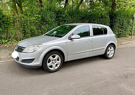 Opel Astra TÜV bis 10/2025 fahrbereit