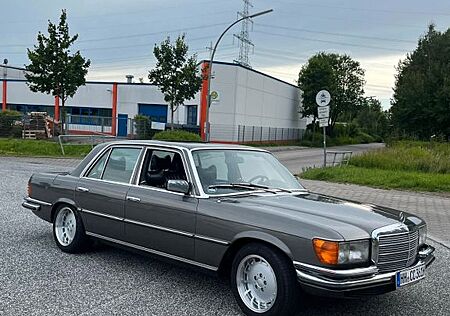 Mercedes-Benz 350 W116, 350SE, V8, Schiebedach, Leder