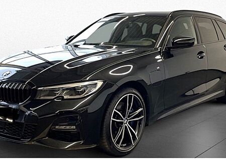 BMW 330e Touring M Sport 8-Gang Automatic