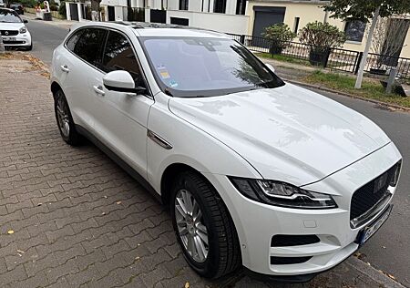 Jaguar F-Pace 20d AWD Prestige Automatik Prestige